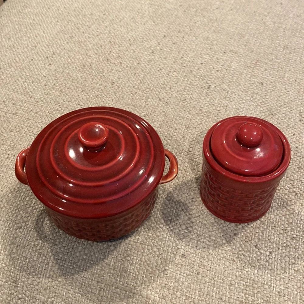 NWOT Pier 1 Burgundy Basket Weave Stoneware Ramekin & Mini Cup 2pc